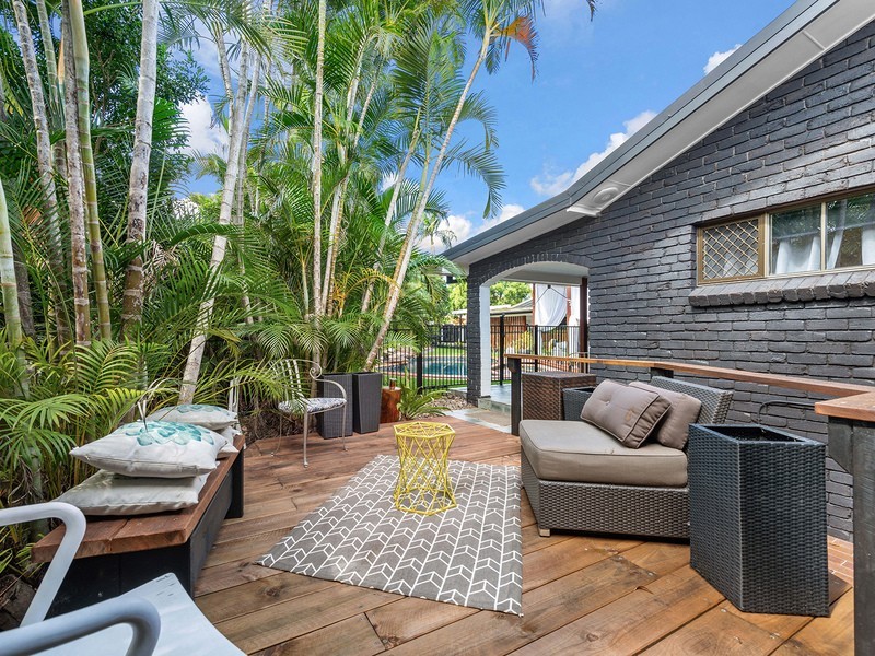 9 Grosmont Street, Carindale QLD 4152