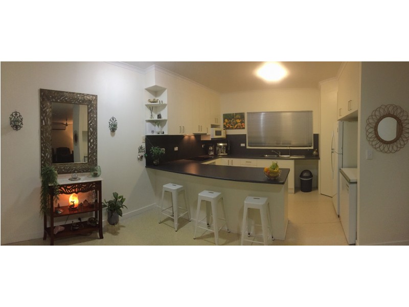 4 Macdonald Cresent, Blackwater QLD 4717