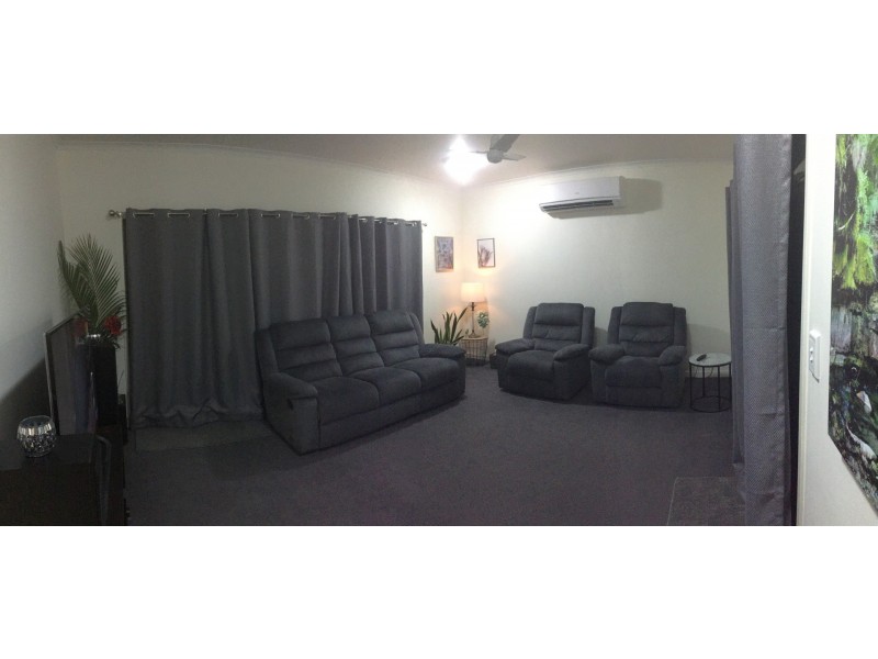 4 Macdonald Cresent, Blackwater QLD 4717