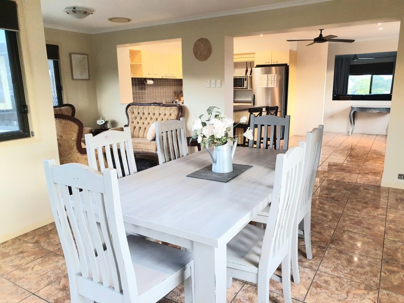 7 Anemone Avenue, Hollywell QLD 4216