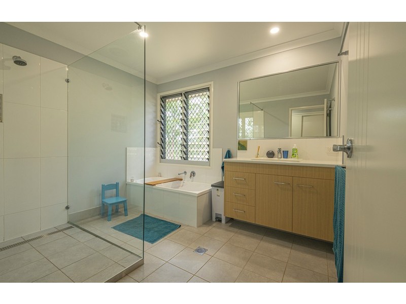 15 Yarrowmere Road, South Kolan QLD 4670