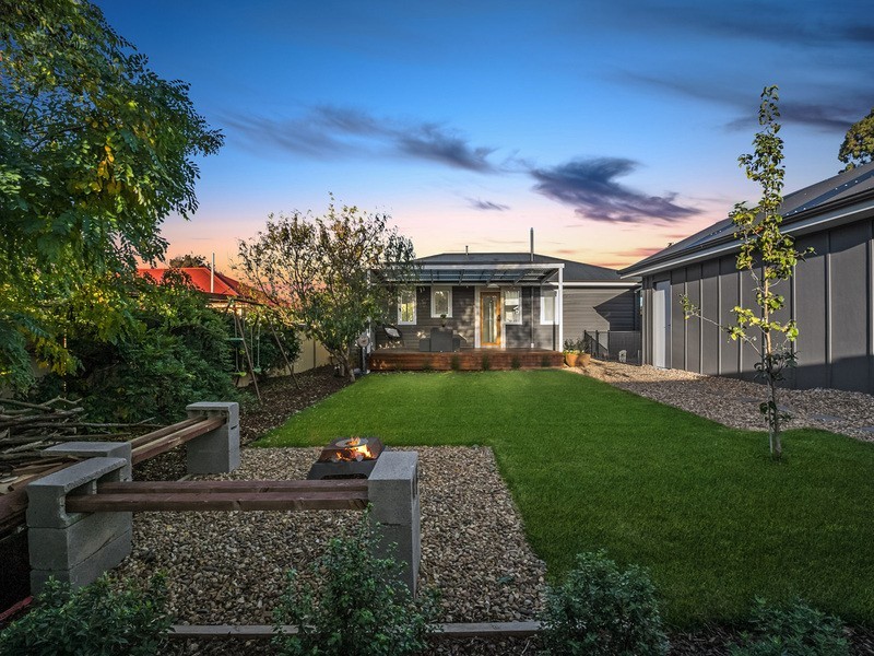 10 Wattle Street, Karabar NSW 2620