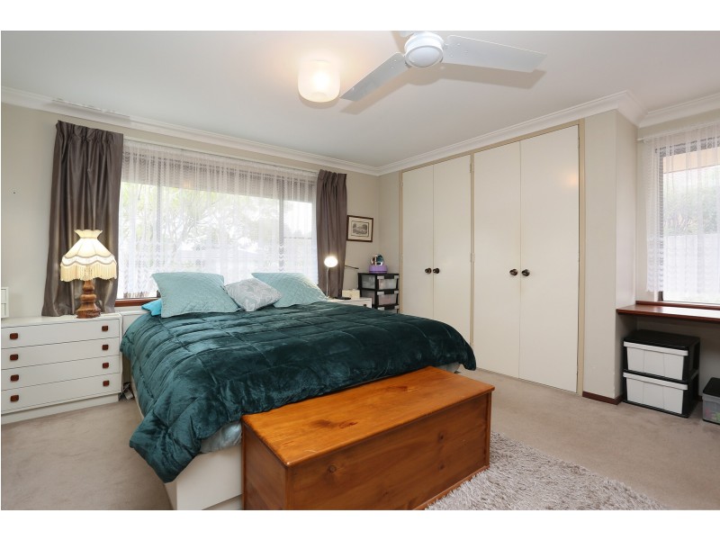 39 Scenic Drive, Maida Vale WA 6057