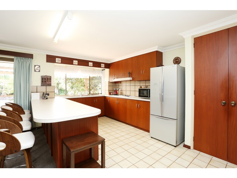 39 Scenic Drive, Maida Vale WA 6057