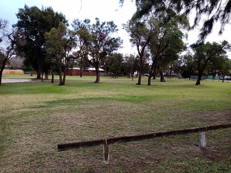 5 Ryde Street, Gosnells WA 6110