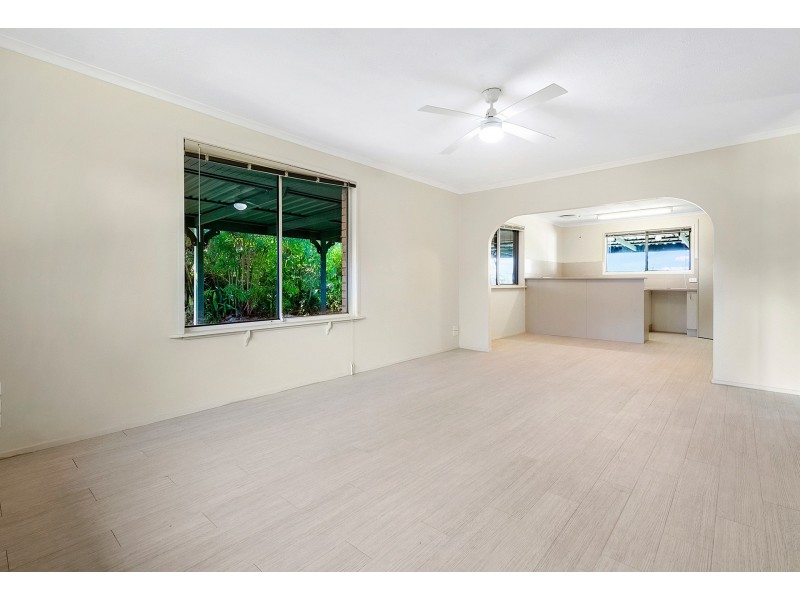 23 Aberdeen Court, Highland Park QLD 4211