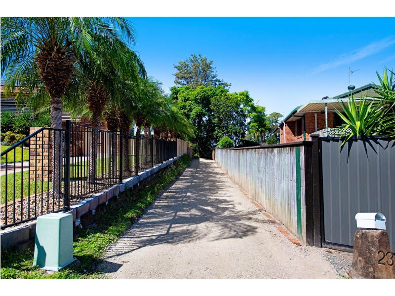 23 Aberdeen Court, Highland Park QLD 4211