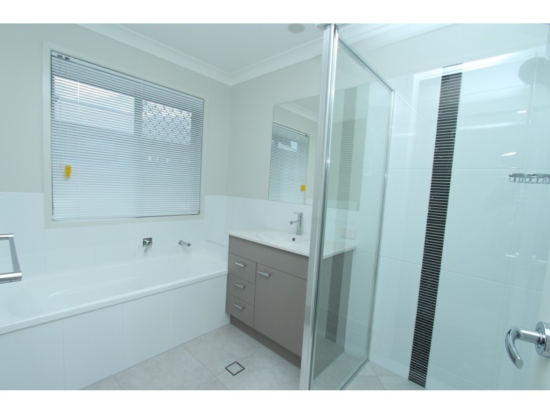 24 Aldritt Place, Bridgeman Downs QLD 4035