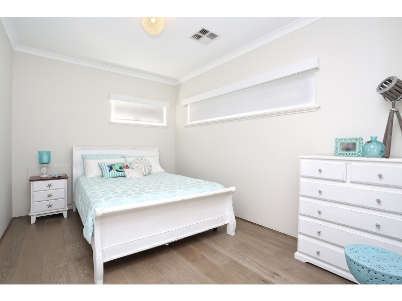 7 Devonshire Link, North Coogee WA 6163