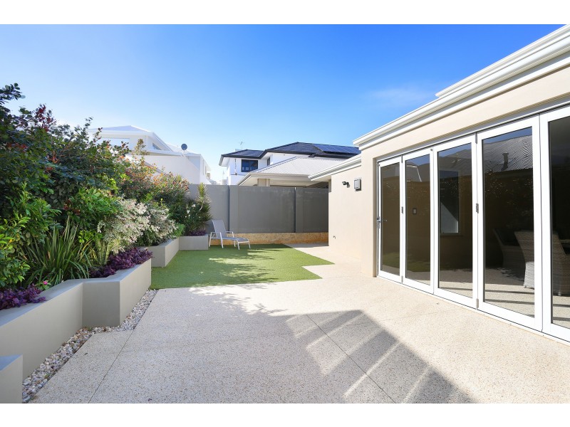 7 Devonshire Link, North Coogee WA 6163