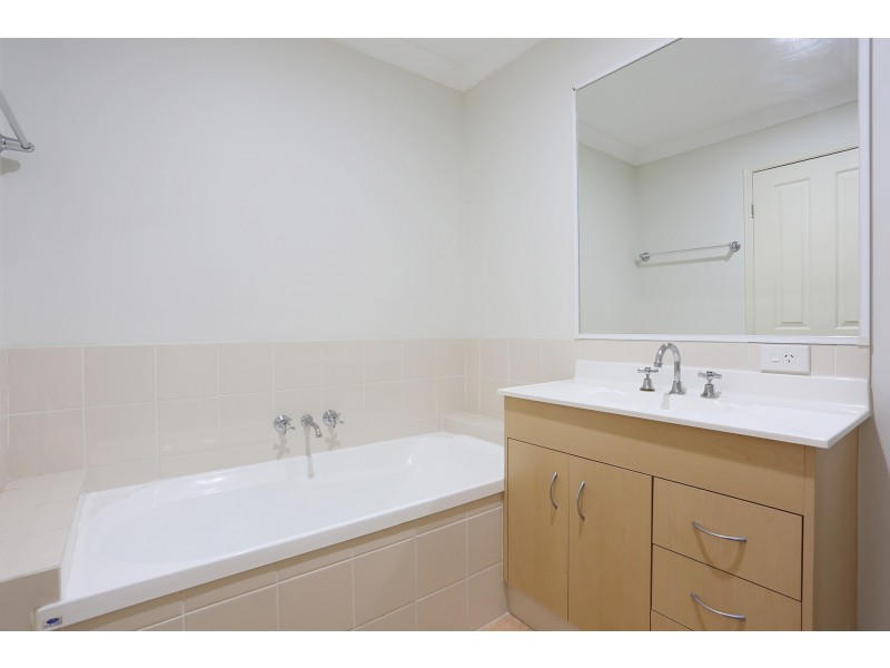 1/1 Jayden Place, Molendinar QLD 4214