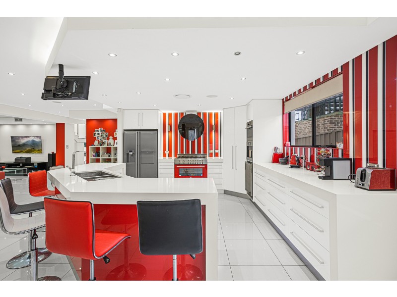 100 The Boulevarde, Oak Flats NSW 2529