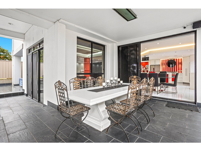 100 The Boulevarde, Oak Flats NSW 2529