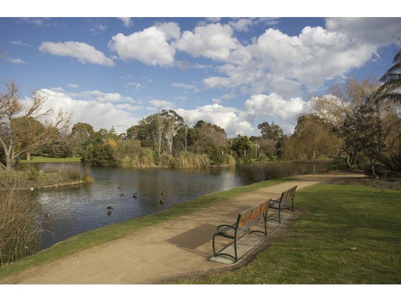 17A Leith Crescent, Hampton East VIC 3188