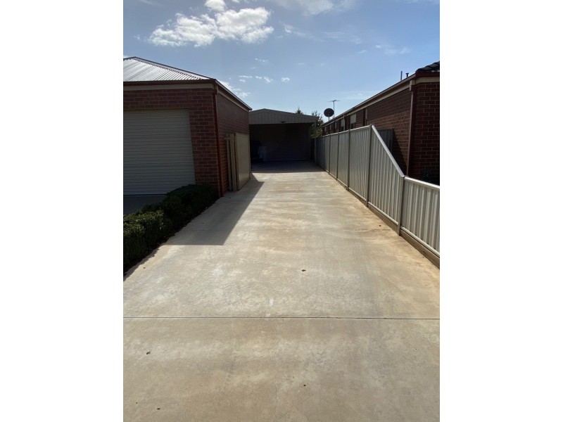 18 Dowker Street, Epsom VIC 3551