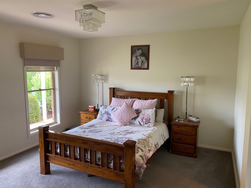 18 Dowker Street, Epsom VIC 3551