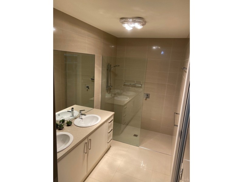 18 Dowker Street, Epsom VIC 3551