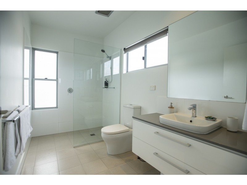15 Marmaduke Point Rd, Gnarabup WA 6285