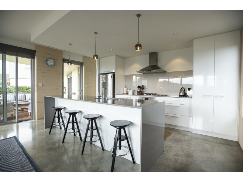 15 Marmaduke Point Rd, Gnarabup WA 6285
