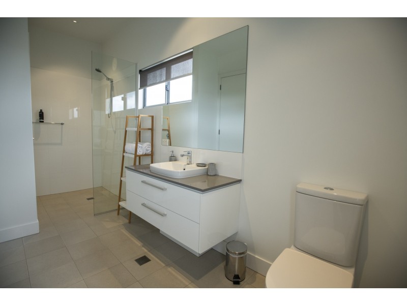 15 Marmaduke Point Rd, Gnarabup WA 6285