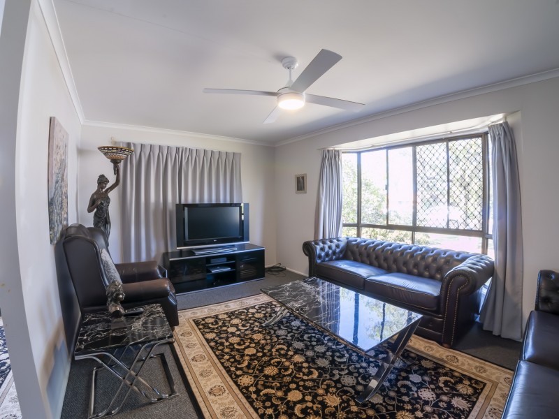 27 Riethmuller Street, Kearneys Spring QLD 4350