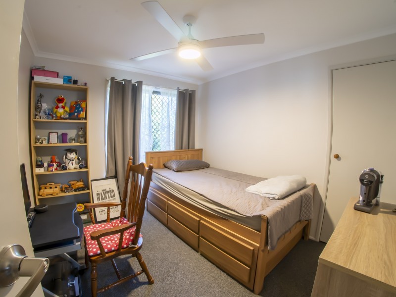 27 Riethmuller Street, Kearneys Spring QLD 4350