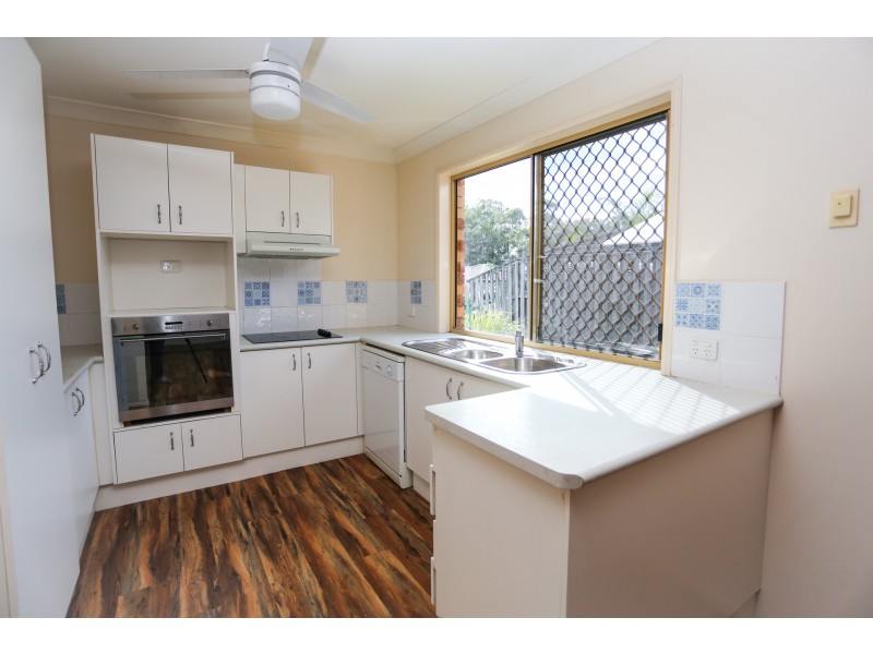 32 Pinelands Circuit, Redland Bay QLD 4165