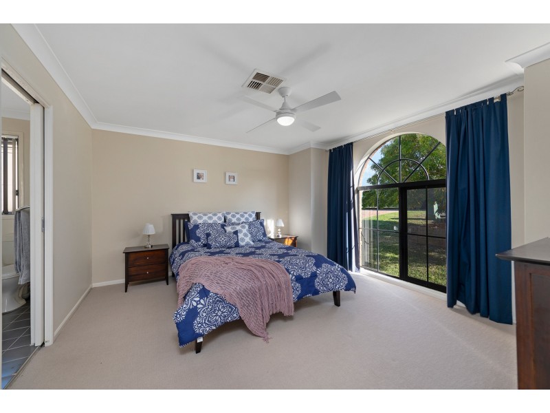 4 Figtree Close, Medowie NSW 2318