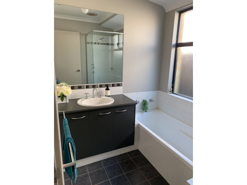 136 Macquarie Drive, Australind WA 6233