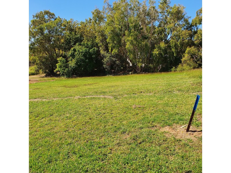 7 Port Clinton Avenue, Pacific Heights QLD 4703