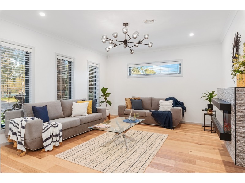 2 Lustre Close, Epping VIC 3076