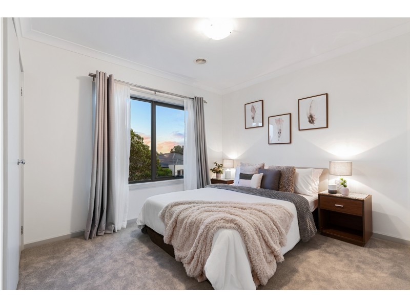 2 Lustre Close, Epping VIC 3076