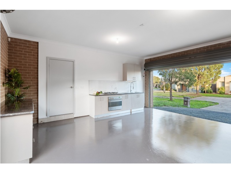 2 Lustre Close, Epping VIC 3076