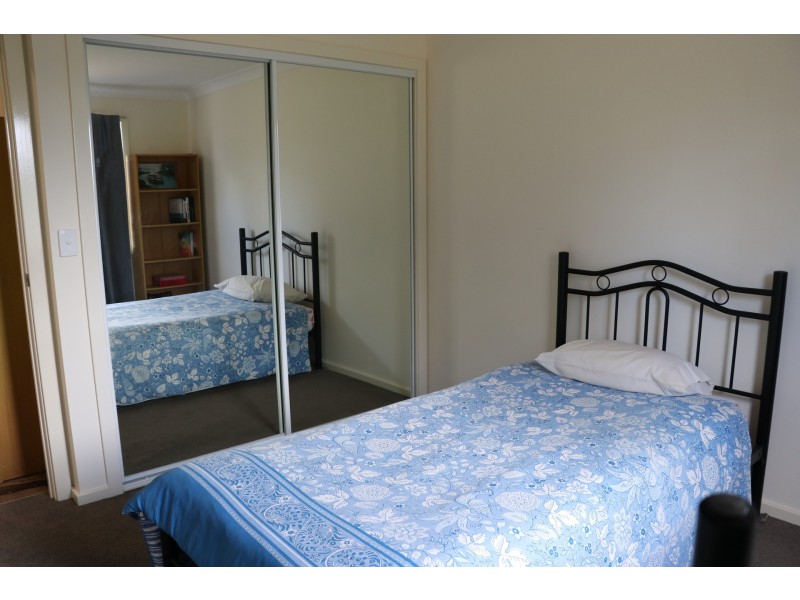 4 Frederick Dyson Close, Yarravel NSW 2440