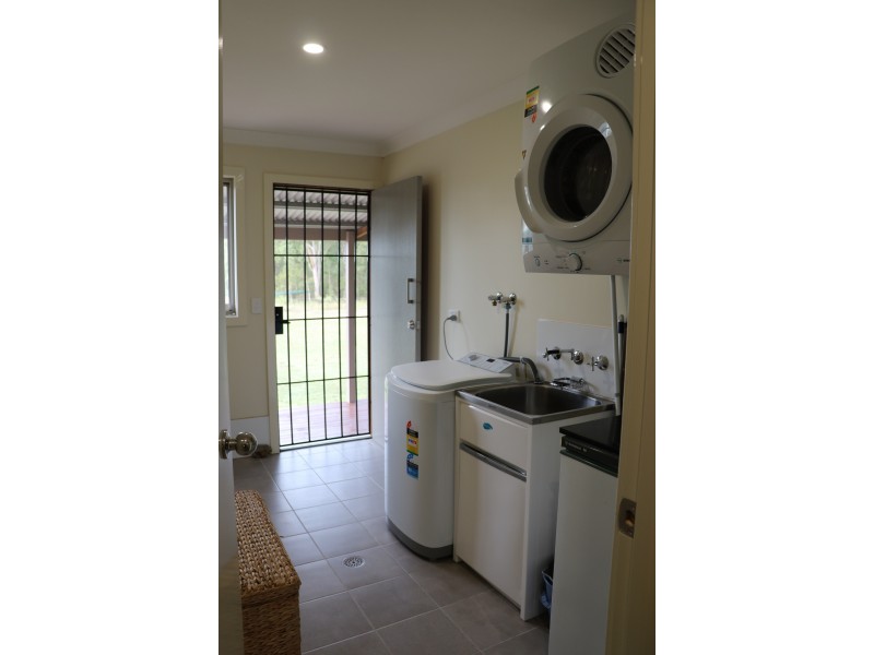 4 Frederick Dyson Close, Yarravel NSW 2440