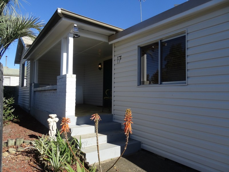 17 Haslingden Street, Moruya NSW 2537