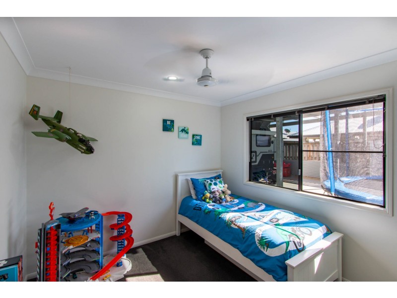 24 Miami Terrace, Blacks Beach QLD 4740
