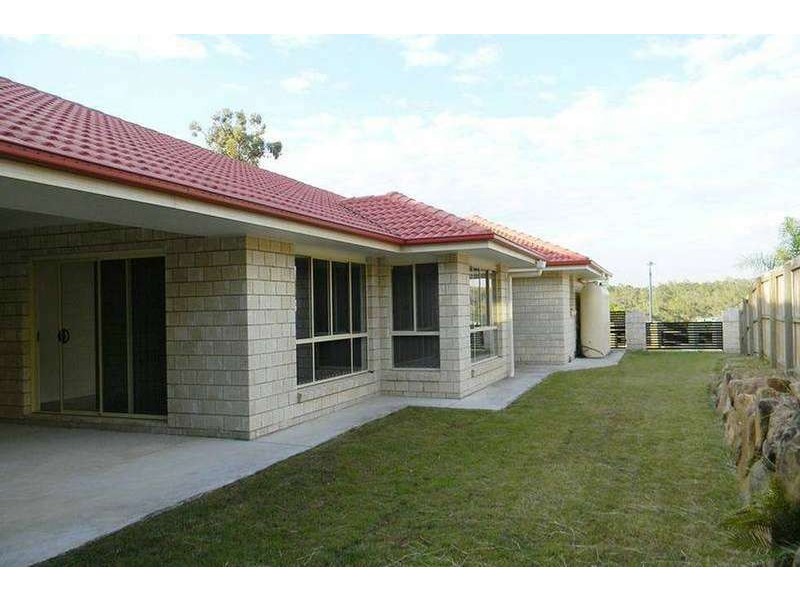 7 North Shore Way, Springfield Lakes QLD 4300