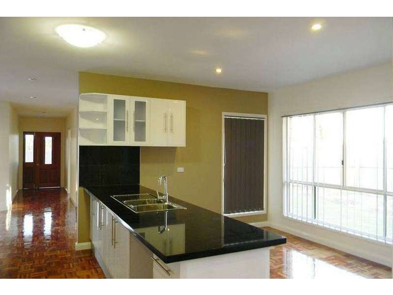 7 North Shore Way, Springfield Lakes QLD 4300