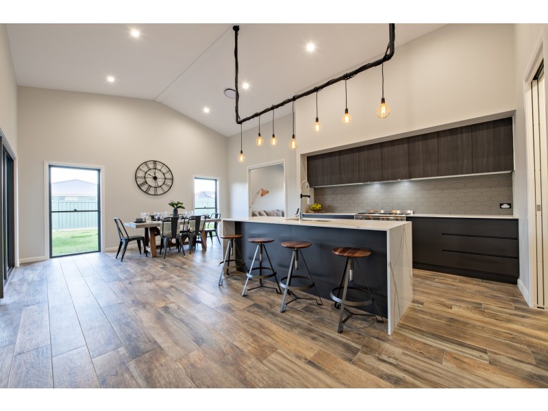 30 Alexandrina Avenue, Dubbo NSW 2830