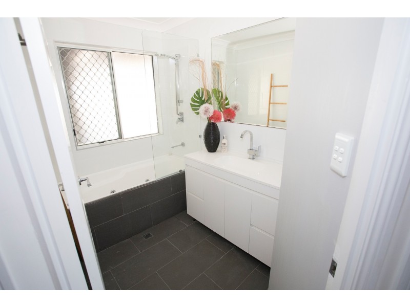 42 Joanne Street, Deeragun QLD 4818