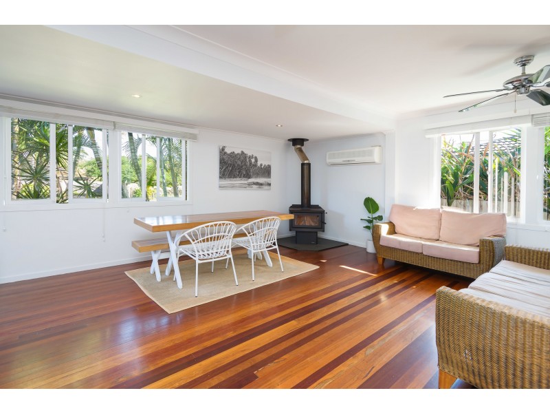 14 Riverside Drive, Currumbin Waters QLD 4223