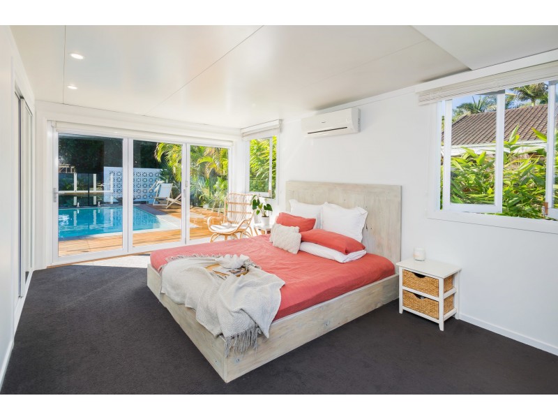 14 Riverside Drive, Currumbin Waters QLD 4223
