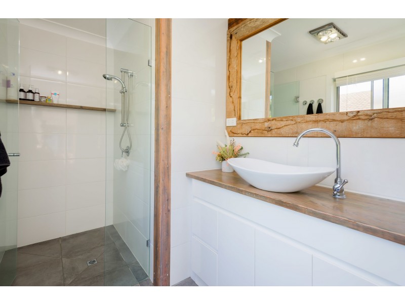 14 Riverside Drive, Currumbin Waters QLD 4223