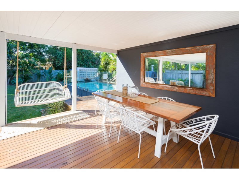 14 Riverside Drive, Currumbin Waters QLD 4223