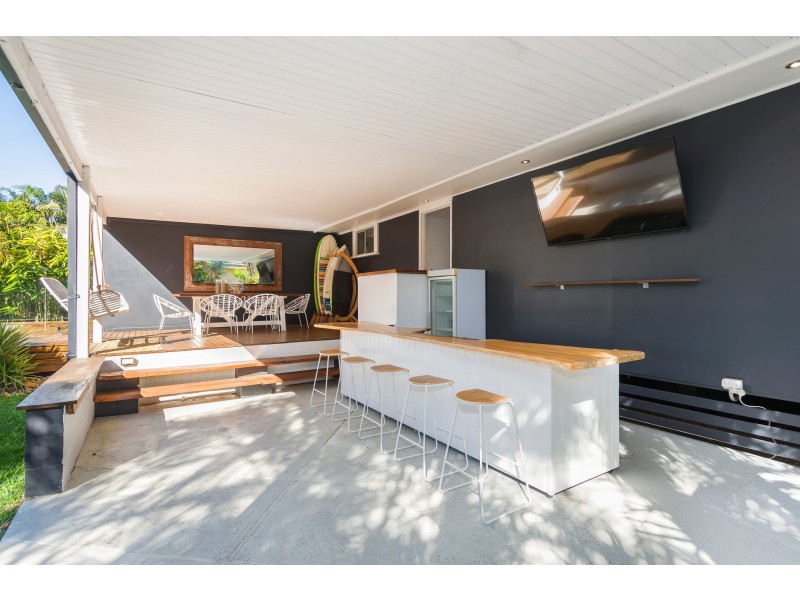 14 Riverside Drive, Currumbin Waters QLD 4223