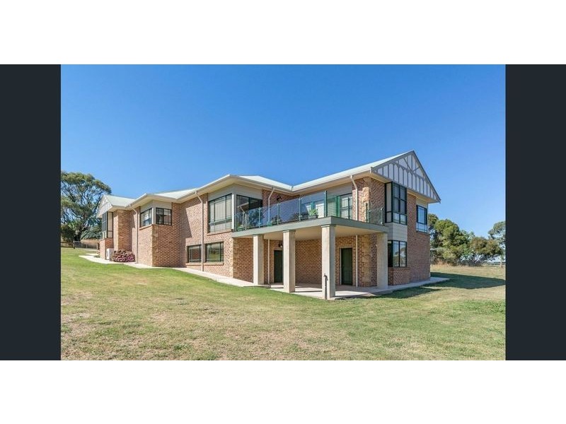 129 Emu Swamp Road, Lucknow NSW 2800