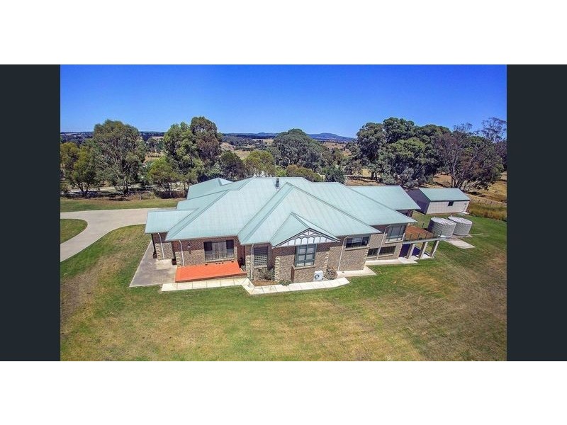 129 Emu Swamp Road, Lucknow NSW 2800