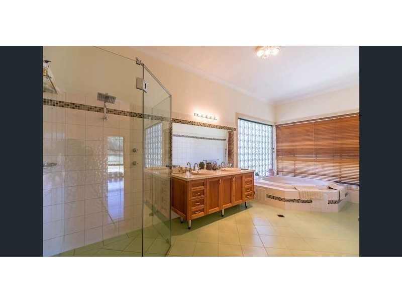 129 Emu Swamp Road, Lucknow NSW 2800