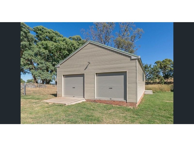 129 Emu Swamp Road, Lucknow NSW 2800